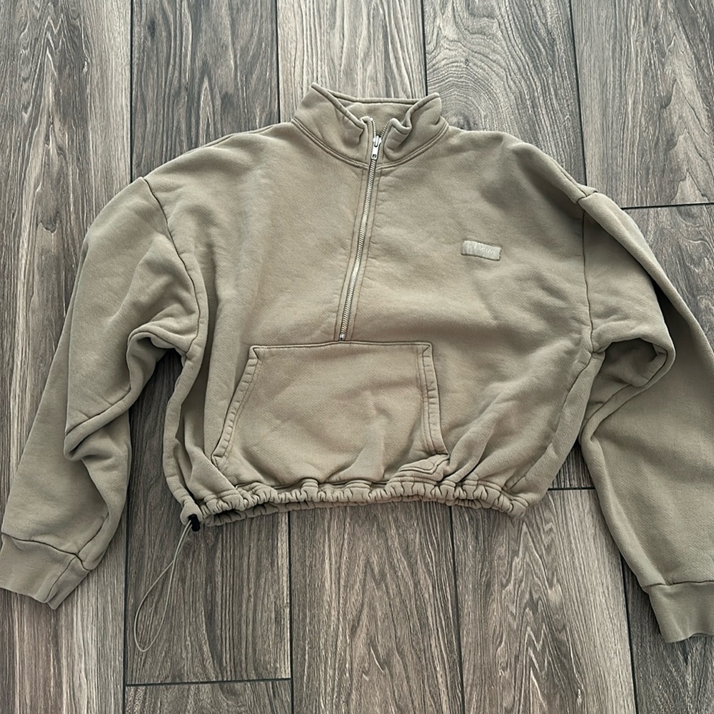 SET ACTIVE crewneck